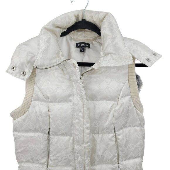 Y2K Bebe White Quilted Hooded Vest Faux Fur Trim M Logo Print Chic City - Picture 4 of 11